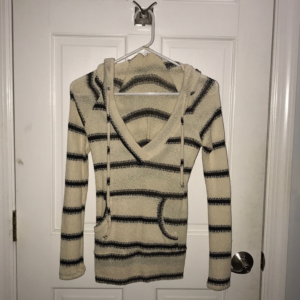 Cream sweater with hoodie